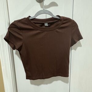 Brown Cropped T-shirt